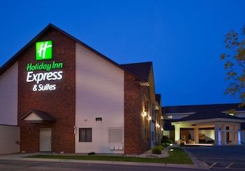 Holiday Inn Express Hotel & Suites Watertown