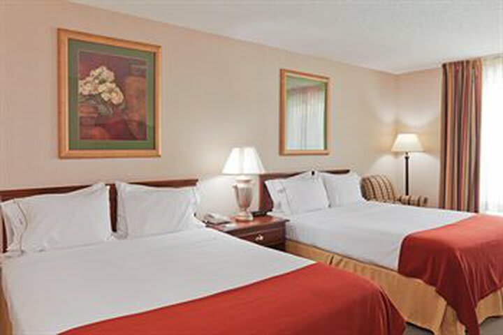 Holiday Inn Express Hotel & Suites Auburn