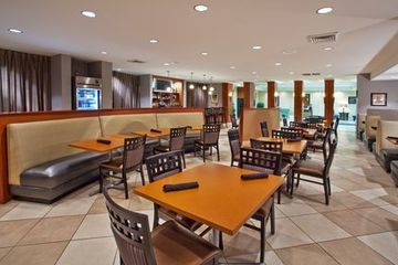 Hotel Holiday Inn
