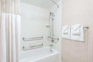 Hotel Ramada By Wyndham Xenia