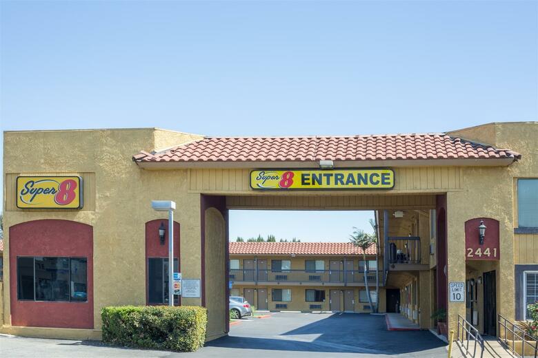 Hotel Super 8 By Wyndham Upland Ontario Ca