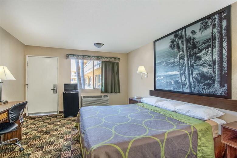 Hotel Super 8 By Wyndham Upland Ontario Ca