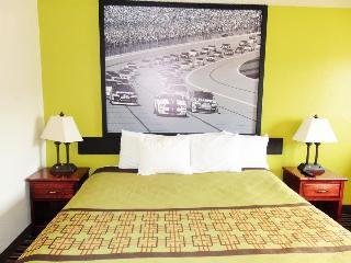 Hotel Super 8 By Wyndham South Boston Va