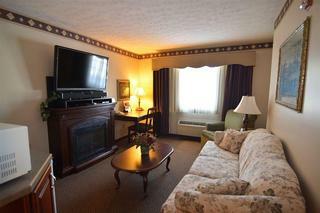 Hotel Hearthstone Inn & Suites