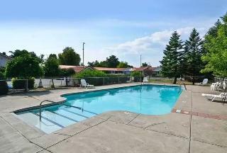 Hotel Rodeway Inn & Suites