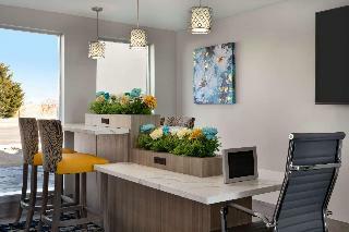 Baymont By Wyndham Shawnee
