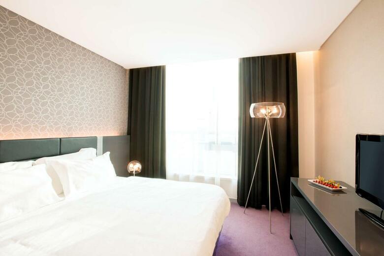 Hotel NH Bratislava Gate One