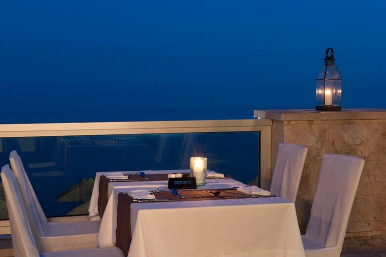 Hotel Avala Resort & Villas