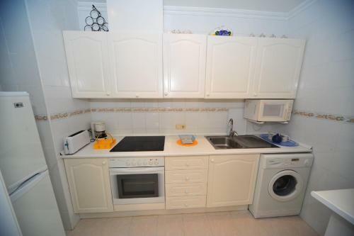 Apartamento Cala Gonz�lez Orange Costa
