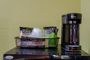 Ramada Limited Chattanooga Hot
