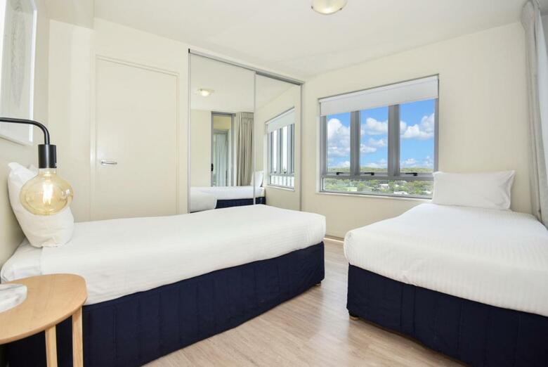 Hotel Pumicestone Blue