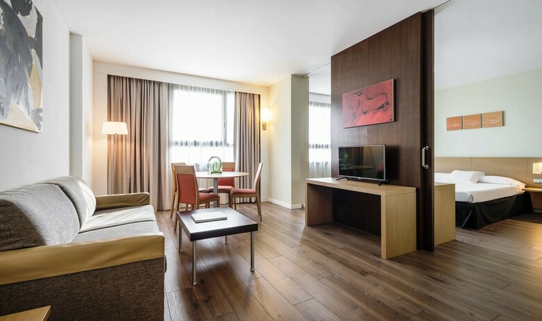 Hotel Ilunion Valencia 4