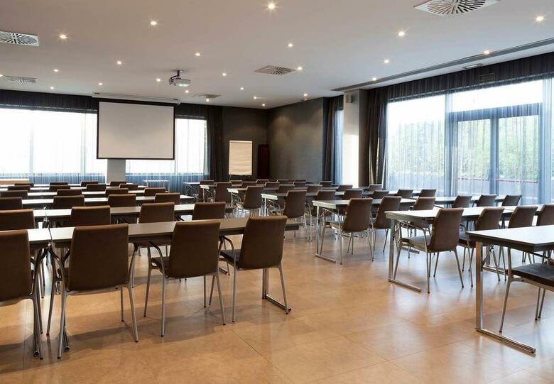 AC Hotel Gij�n By Marriott