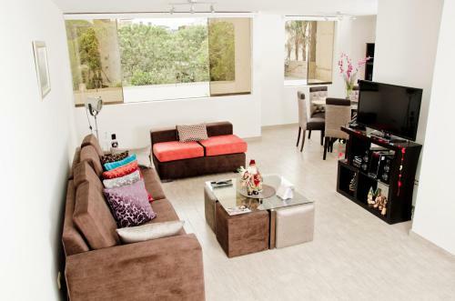 Modern And Contemporary Apartment