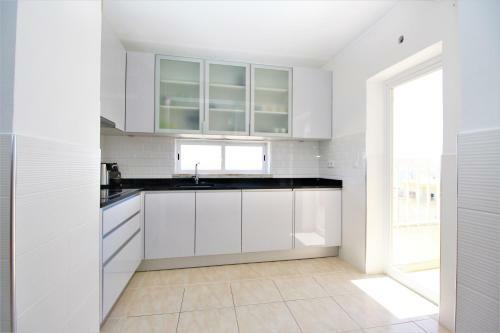 Topfloor Apartment With Exclusive Sea View