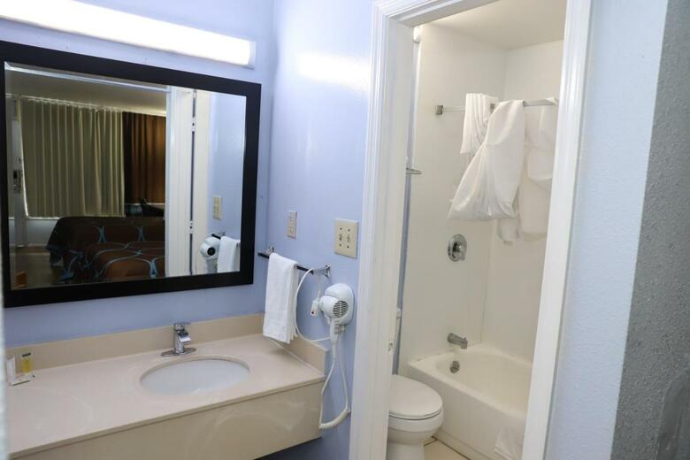 Hotel Super 8 By Wyndham Florence Sc I-95 North / Hwy 76