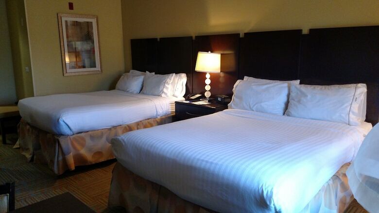 Holiday Inn Express Hotel & Suites Perry