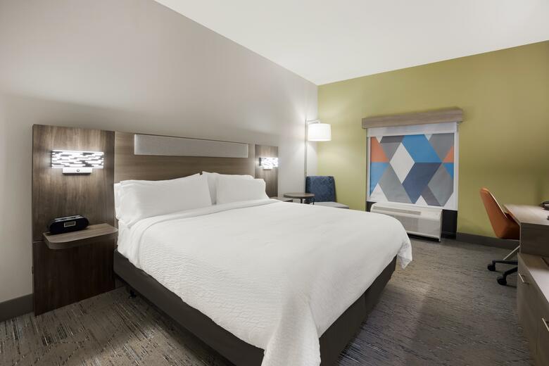 Holiday Inn Express Hotel & Suites Perry