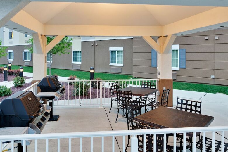 Hotel Candlewood Suites Harrisburg