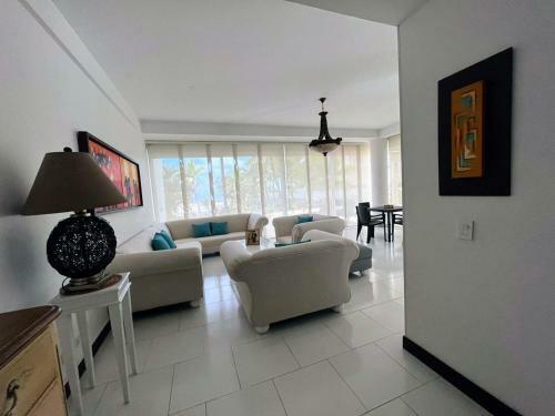 Apartamento Frente A La Playa Morros 922