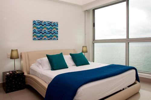 Apartamento Modern 2 Bedroom Beachfront Condo