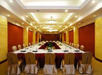 Poly White Rose Hotel