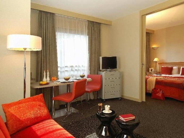 Hotel Adagio La Defense Esplanade