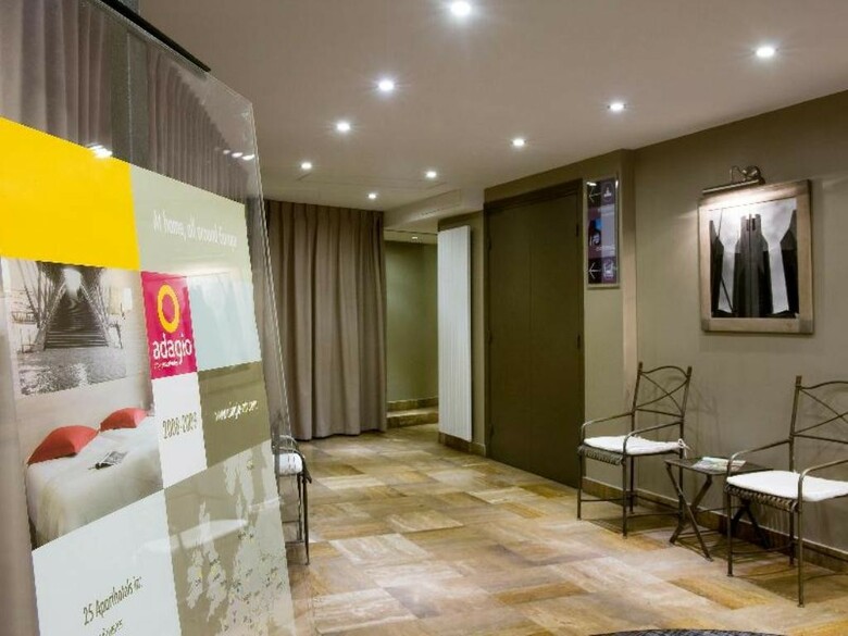 Hotel Adagio La Defense Esplanade