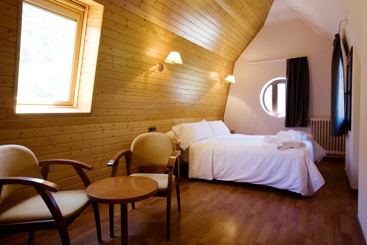 Hotel Aj Niunit