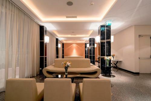 Iu Hotel Benguela