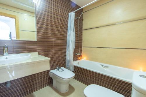 Apartamentos Completos Playa Suite A Carlos III
