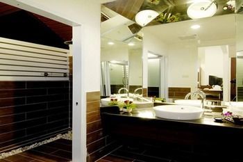 Hotel Al's Laemson