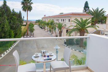 Loutsiana II Hotel Apts