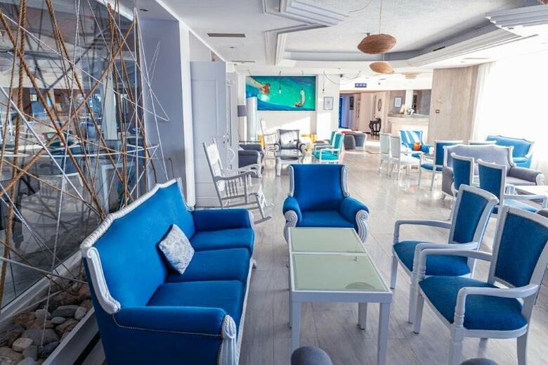 Nereus Hotel