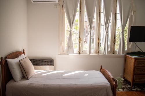 Bed & Breakfast La Casona Hotel -raul Alfonsin-