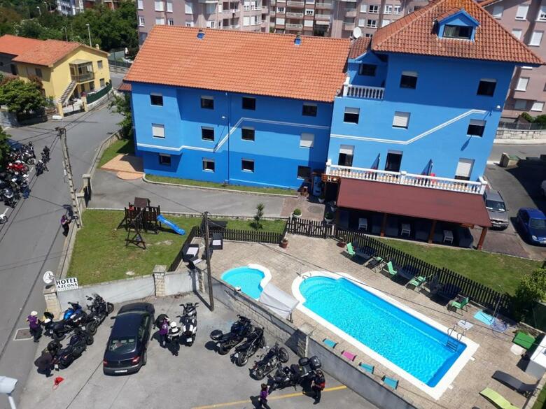 Hotel Azcona