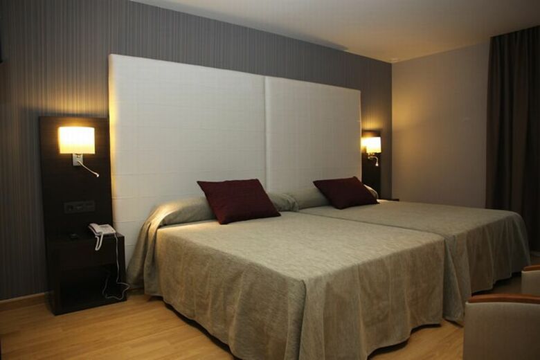 Hotel Petit Palau S�lo Adultos