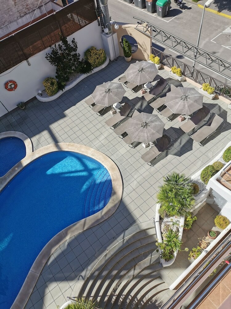 Hotel Petit Palau S�lo Adultos