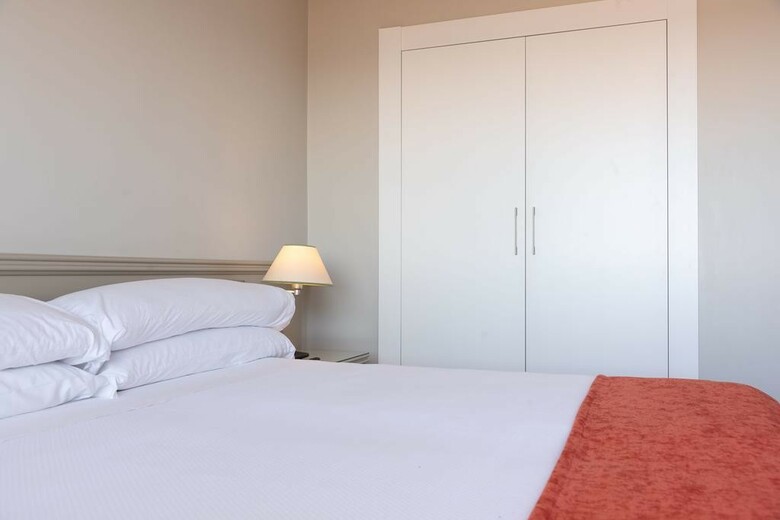 Hotel Pato Rojo