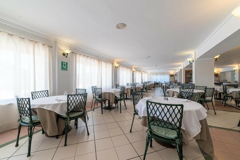 Hotel Pato Rojo
