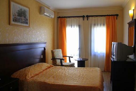 Hotel Crystal