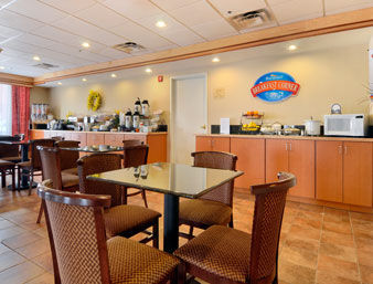 Hotel Baymont Inn And Suites Elizabe