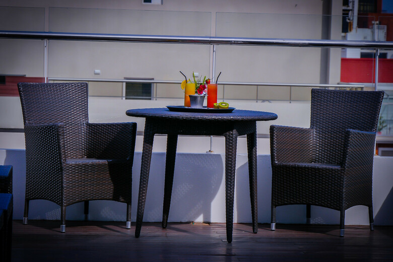 Elegance Hotel