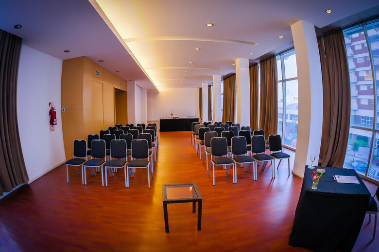 Elegance Hotel