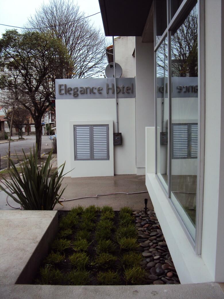 Elegance Hotel