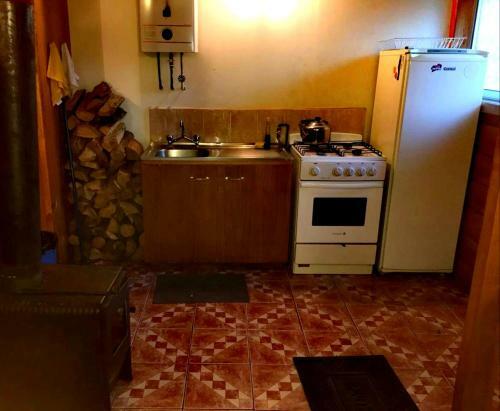 Albergue Hostal Y Caba�as Los �irres
