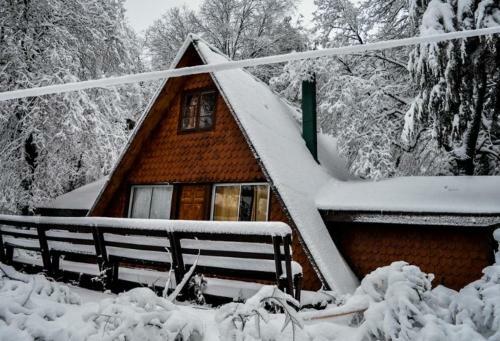 Albergue Hostal Y Caba�as Los �irres