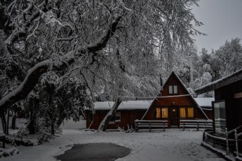 Albergue Hostal Y Caba�as Los �irres