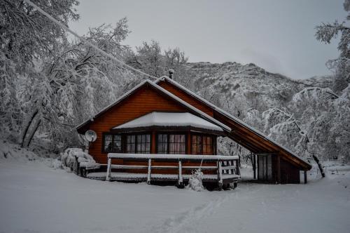 Albergue Hostal Y Caba�as Los �irres