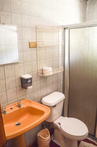 Albergue Hostal Y Caba�as Los �irres